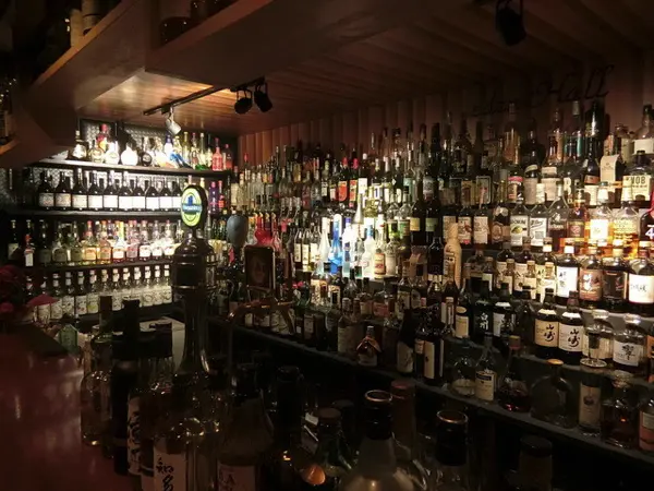 ​​Bar eden Hall